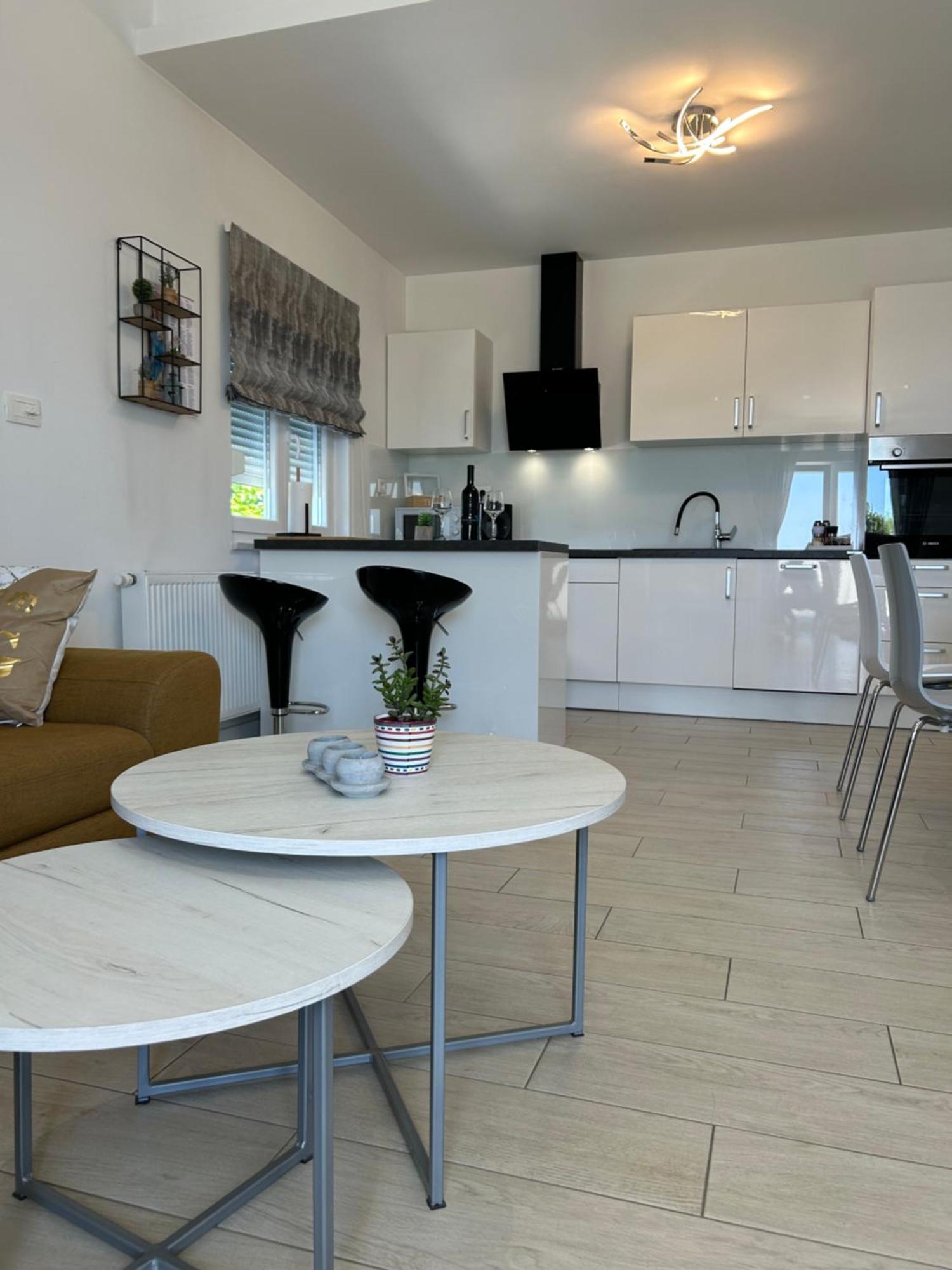 Apartman Mili Baška Voda Εξωτερικό φωτογραφία