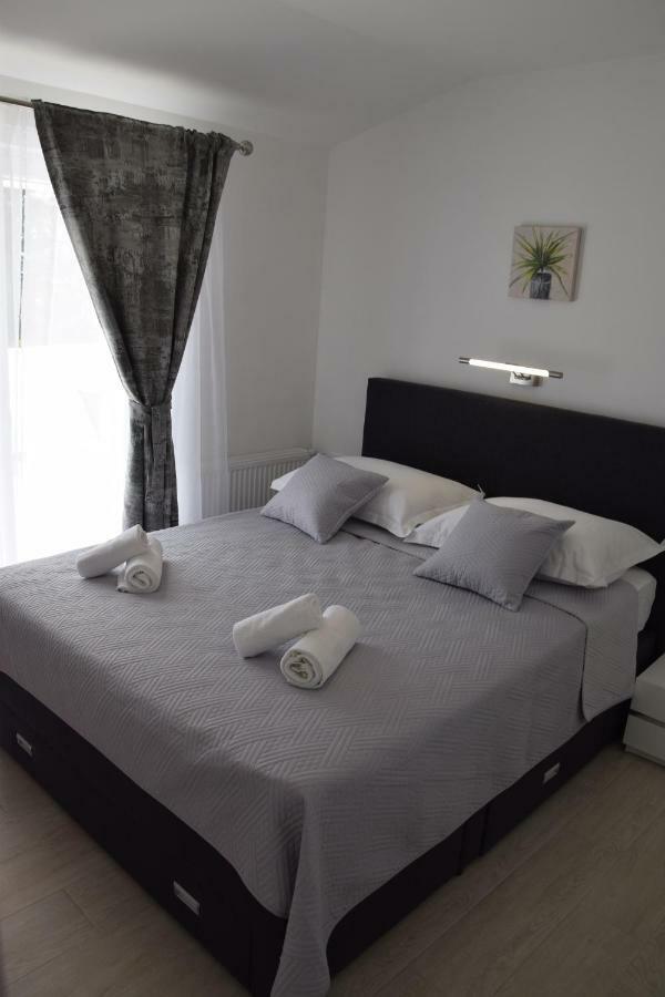 Apartman Mili Baška Voda Εξωτερικό φωτογραφία